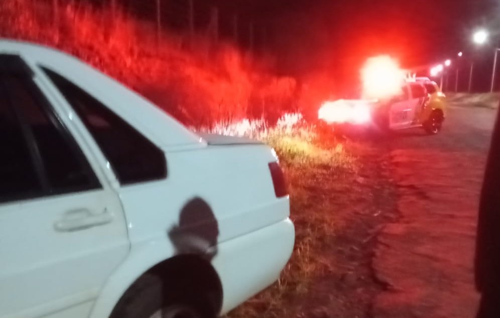 Acidente com Volkswagen Santana deixa ferido em estrada rural de Mamborê