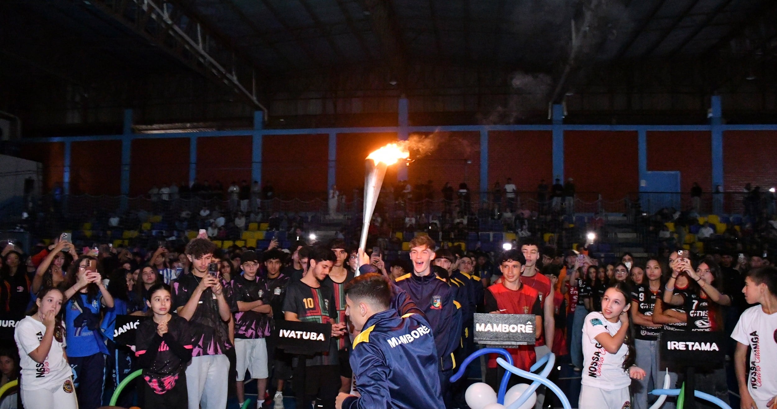 Após 13 anos, Mamborê vive noite histórica com a cerimônia de abertura dos Jogos da Juventude do Paraná
