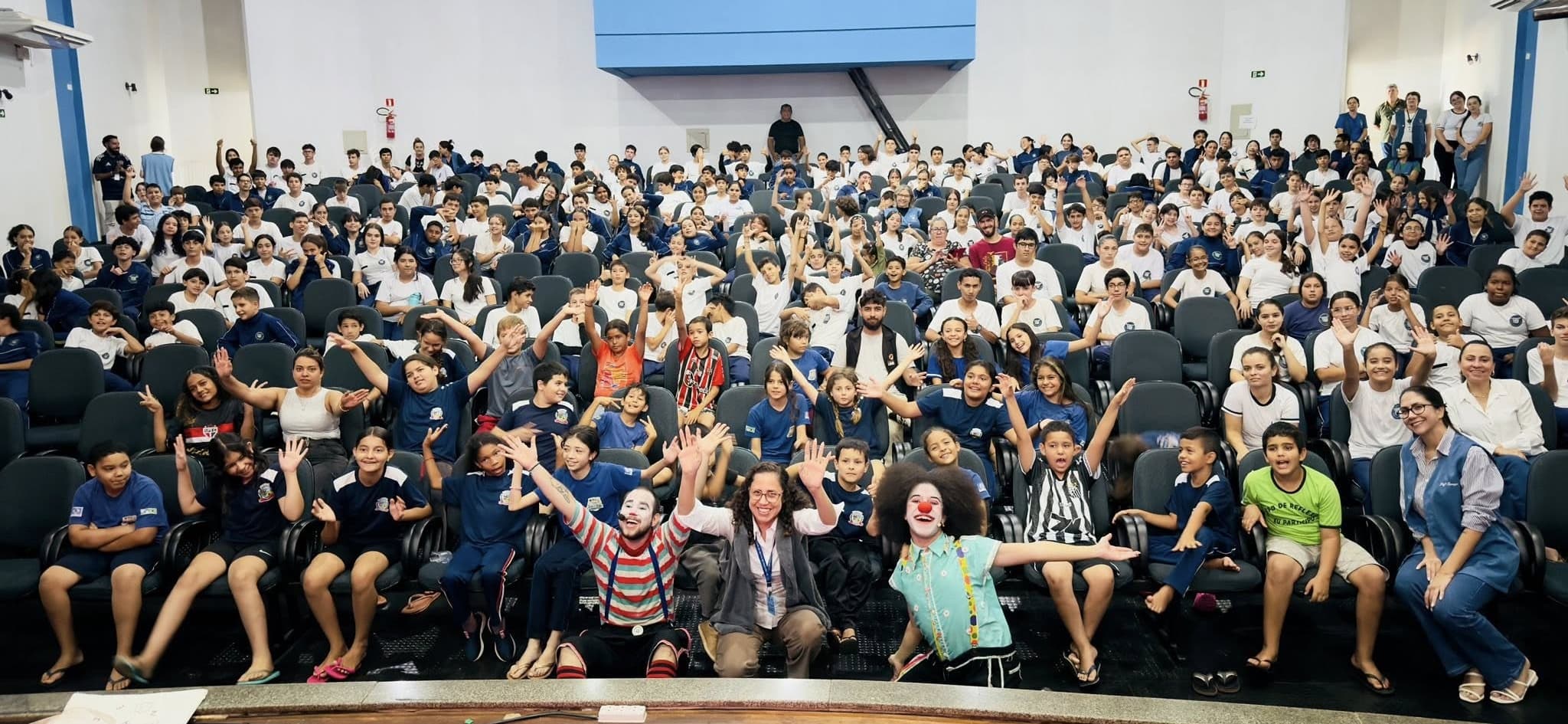 Arte e inclusão: Mamborê encerra Abril Azul com espetáculo teatral no Centro Cultural