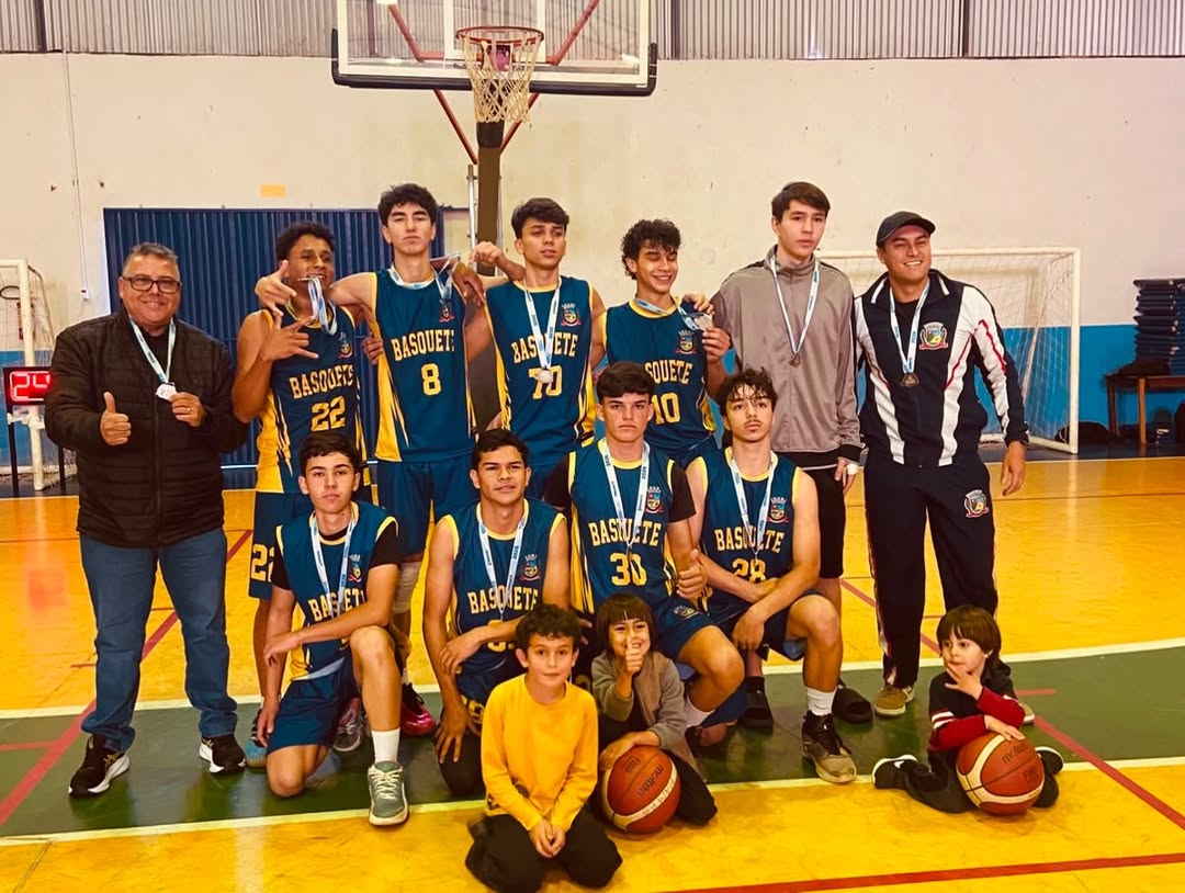 Basquete de Mamborê é vice-campeão regional dos JOJUPS e avança para fase em Cambé