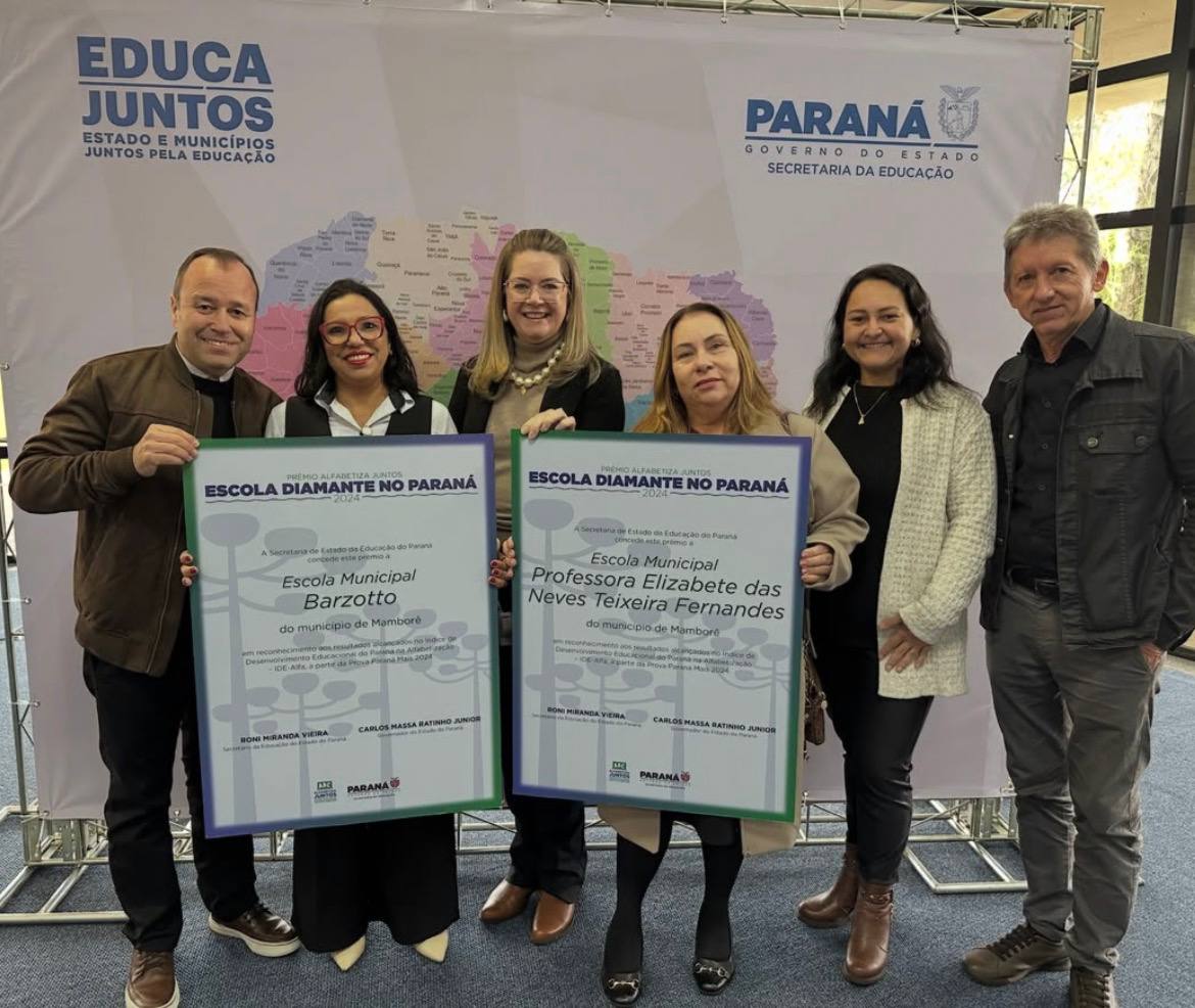 Mamborê é reconhecido no Prêmio Alfabetiza Juntos Paraná durante agenda institucional em Curitiba
