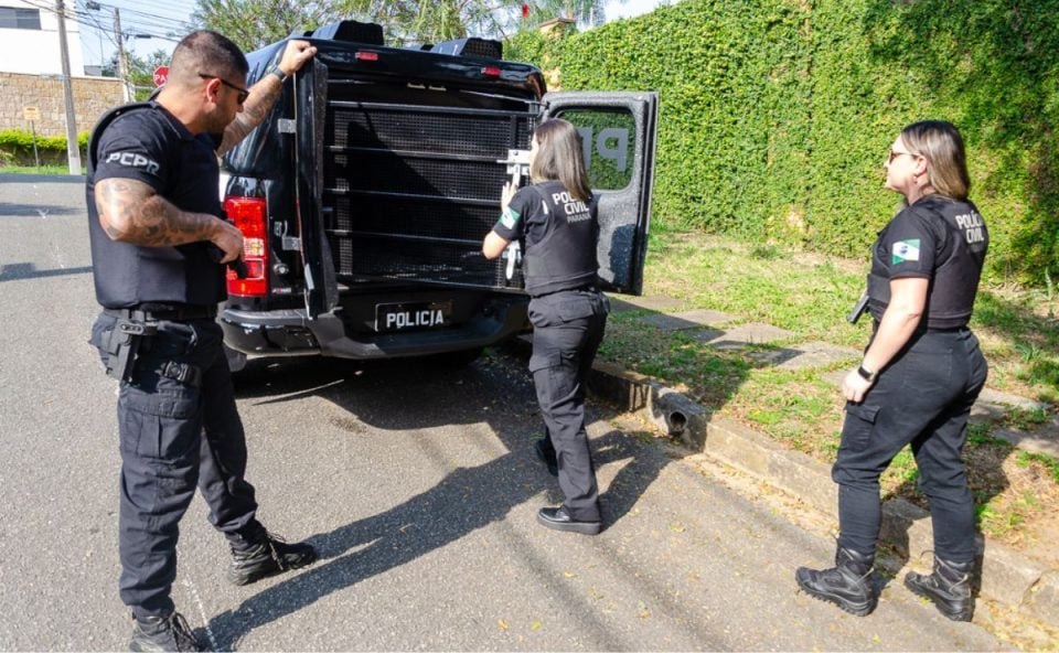 Mulher é presa em Campo Magro após matar marido e simular suicídio