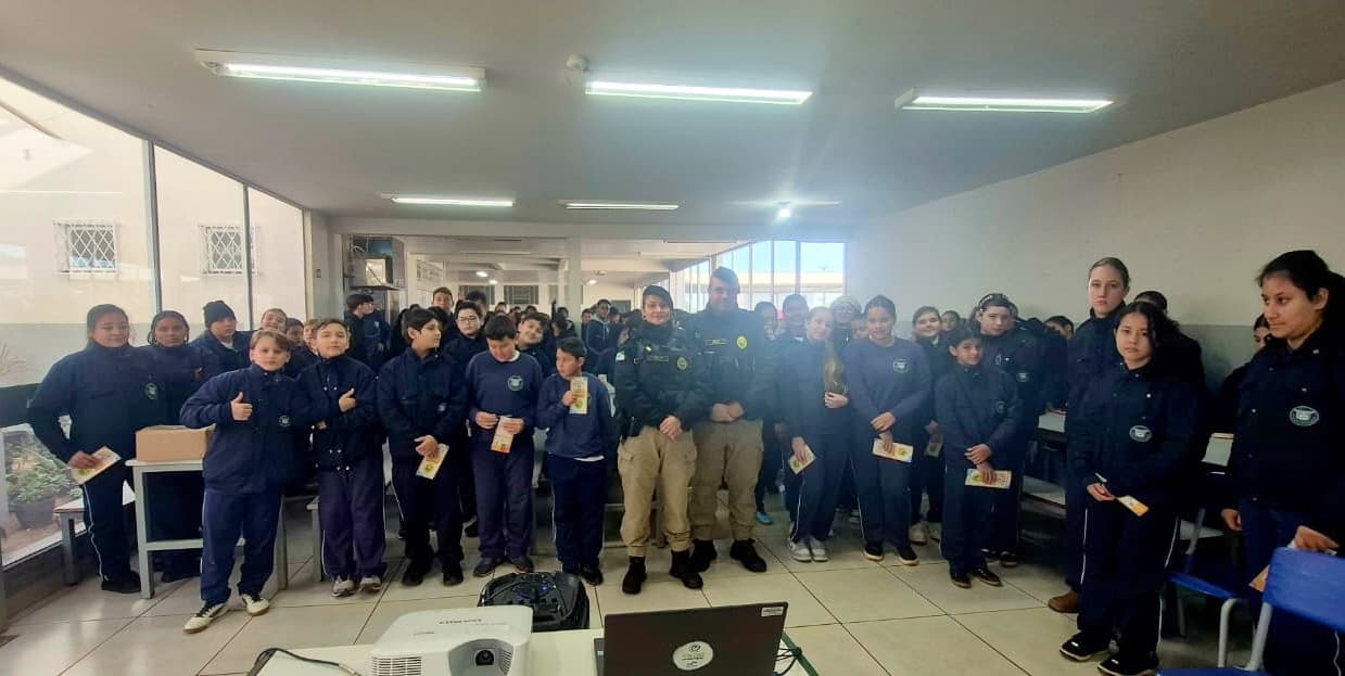 Operação Caminhos Seguros em Mamborê: Patrulha Maria da Penha realiza palestra para 260 pessoas