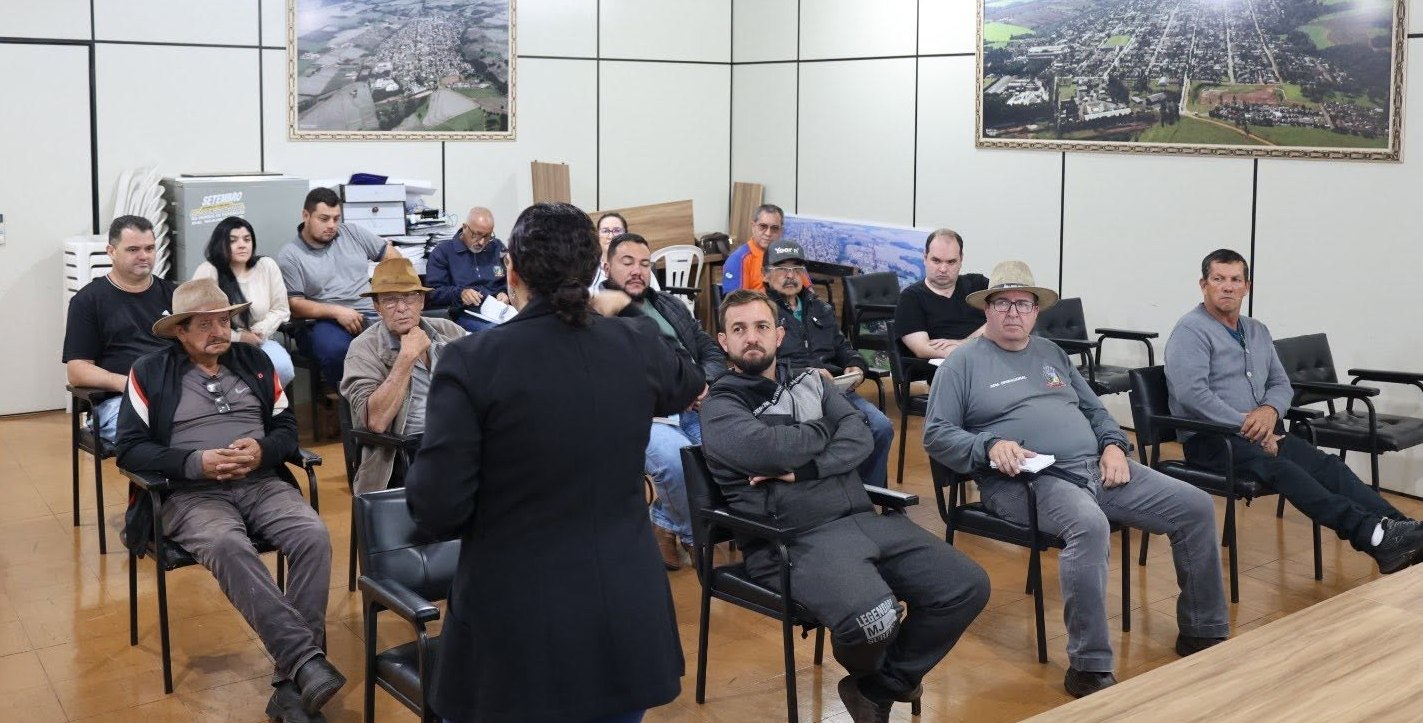 Prefeitura de Mamborê capacita servidores em arborização urbana e manejo de áreas verdes